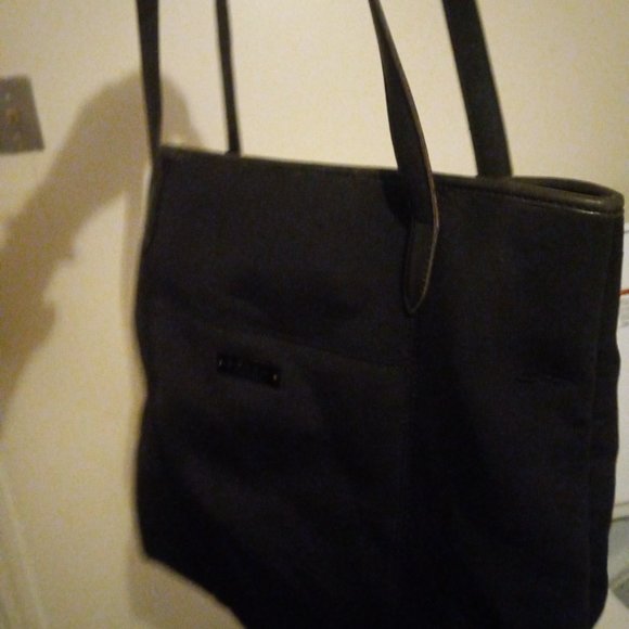 Coach - Picture 3 of 3